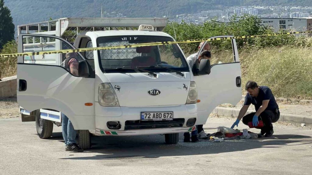 Bursa’da para yüzünden husumetli olduğu kişiyi vurdu