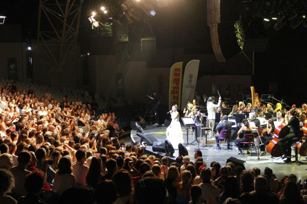 Bursa Festivali’nde büyüleyici gece