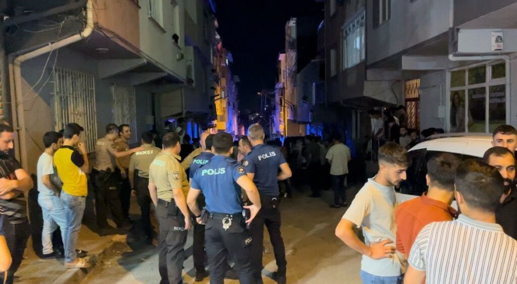 Bursa’da damat komalık oldu, gelinin ailesi ise bıçaklanıp darbedildi