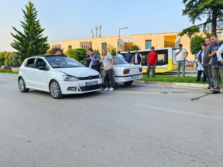 Kaza yapan sürücü: “Hatasız, boyasız aracım hasar gördü”