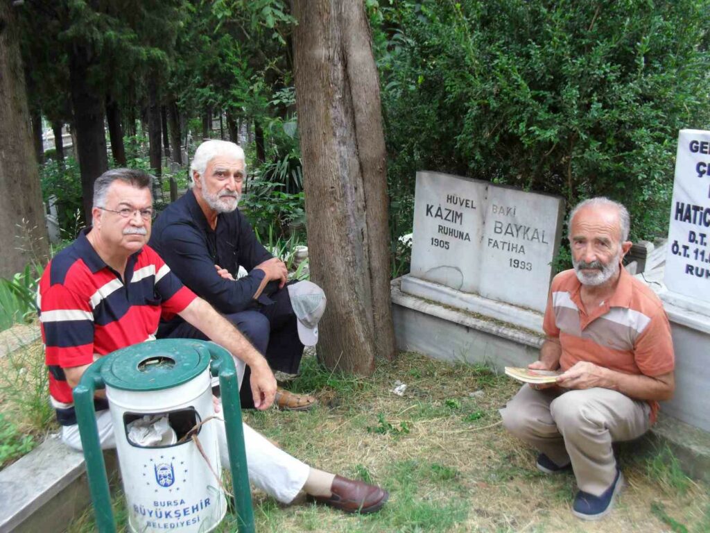 Kazım Baykal vefatının 31. yıldönümünde dualarla anıldı