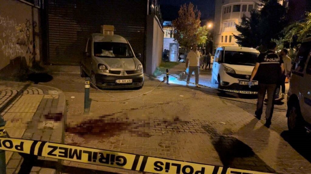 Bursa’da bir kişi, tartıştığı kişilerce bıçakla öldürüldü