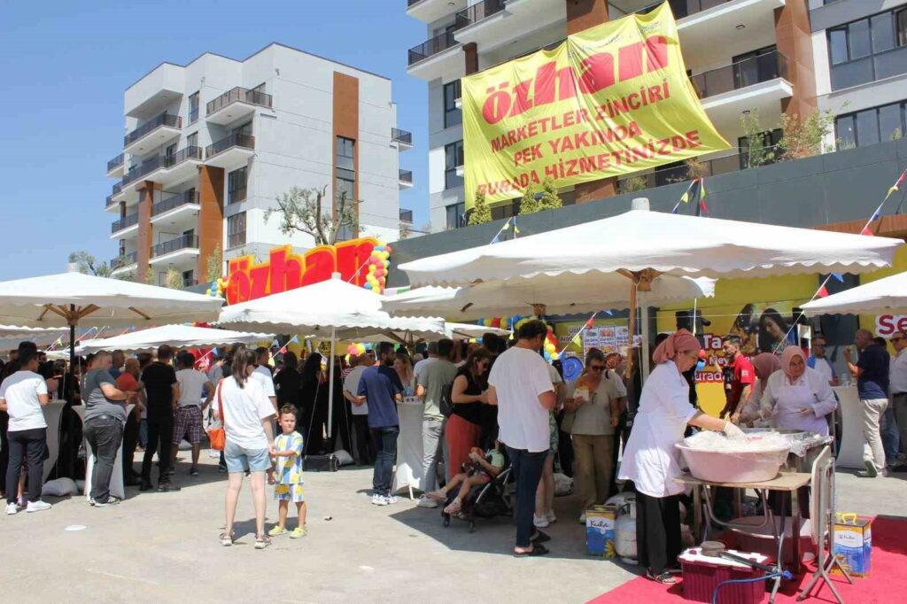 Özhan Marketler Zinciri’nin Kayapa şubesi açıldı