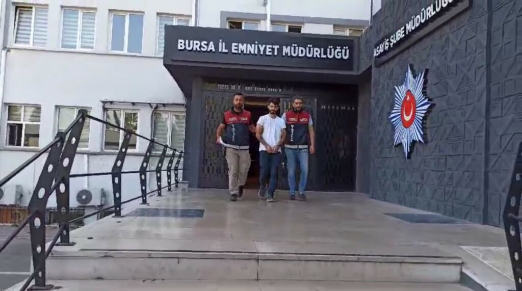 Bursa’da yakalanmamak için bulduğu taktik polisi bile şaşırttı