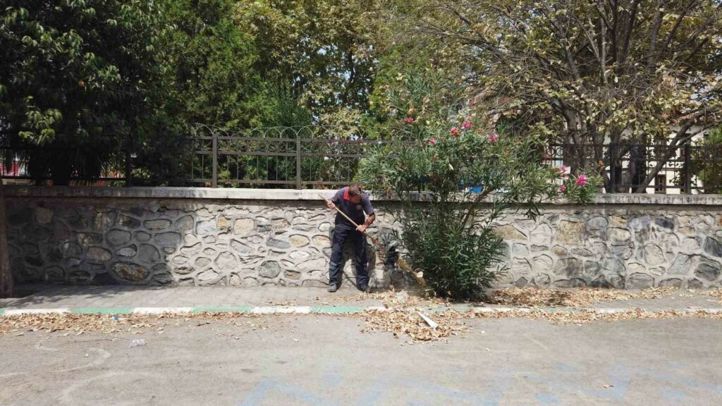 Gürsu Belediyesi’nden ilçedeki okullara makyaj