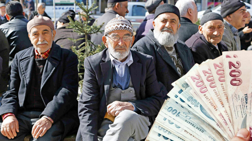 Emeklilerden sert tepki: Hesabı sandıkta sorulacak