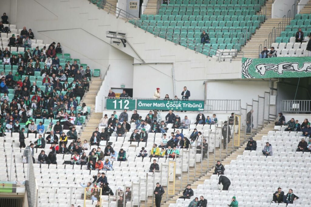 Bursaspor stadına yeni tribün!