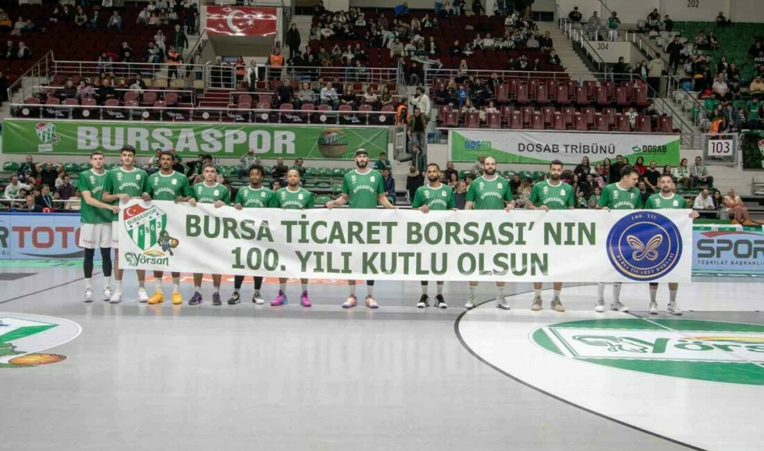 Bursaspor Yörsan-Karşıyaka maçında Yeşil-Beyazlı