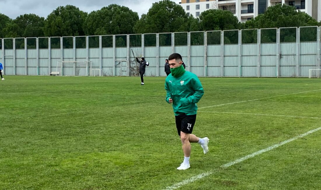 Bursaspor’un İstanbulspor’dan kiraladığı Vefa