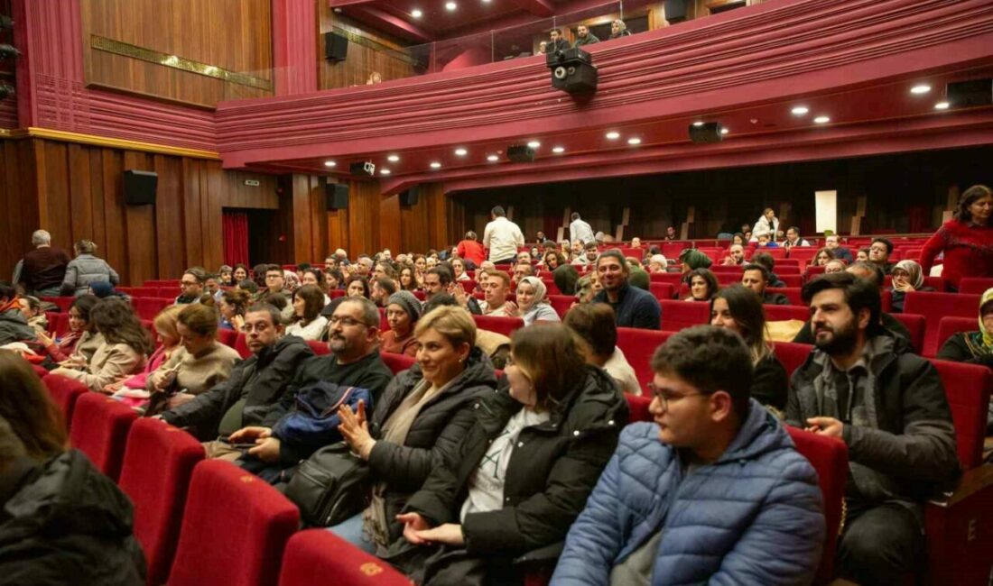 Bursa Büyükşehir Belediyesi’nin düzenlediği ‘Tayyare Sineması’ etkinliği kapsamında ‘Bildiğin Gibi