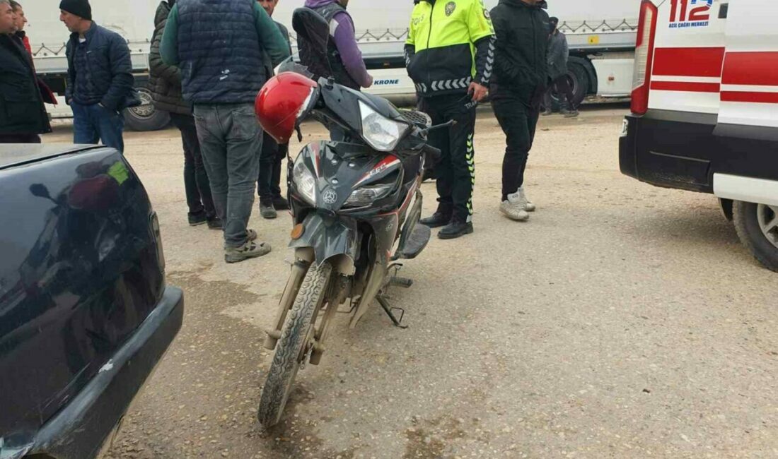 Bursa’nın İnegöl ilçesinde kamyonet ile çarpışan motosikletin sürücüsü ağır yaralandı.